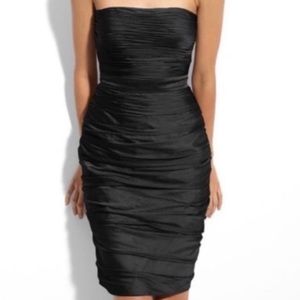 ML MONIQUE LHUILLIER Bridesmaids
Strapless Dress Black Size 4